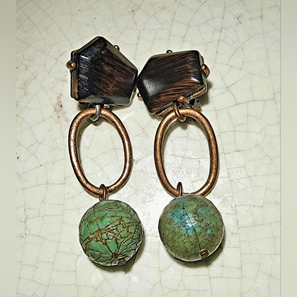 Modernist Irregular natural design browns and turquoise green clip on earrings - Picture 3 of 7